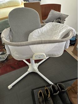 Halo Bassinet good condition