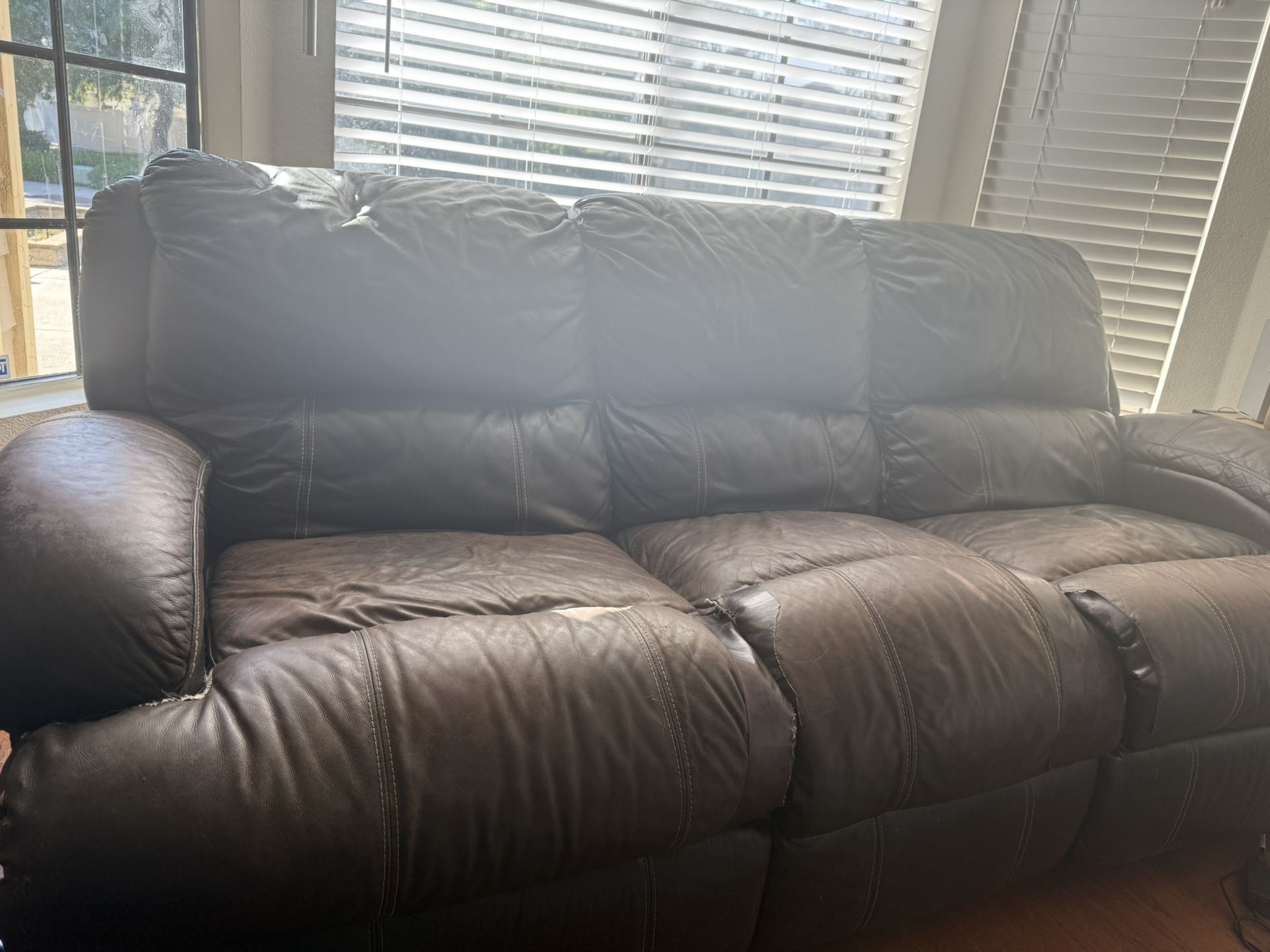FREE Couch & Loveseat Recliners 