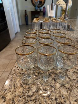 24 Gold Rim Wine & Champagne Glasses – Excellent Condition