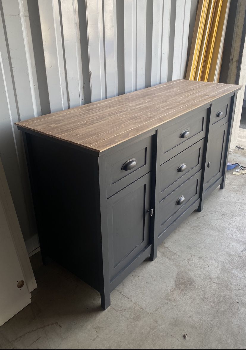 TV Stand/Sideboard