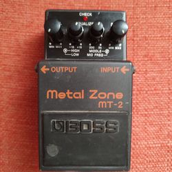 Boss metal zone guitar pedal