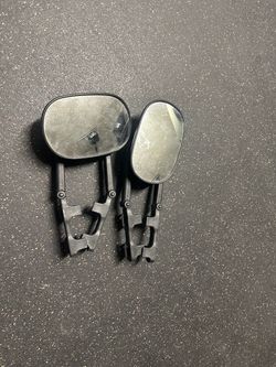 Pair of towing mirrors