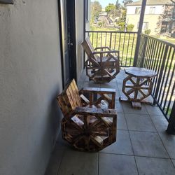 Rustic Set (2 Rocking Chairs + Table) - Burnt Wood Finish
​Handcrafted furniture set for indoor or outdoor use.
