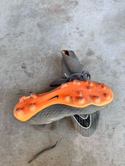 Soccer cleats