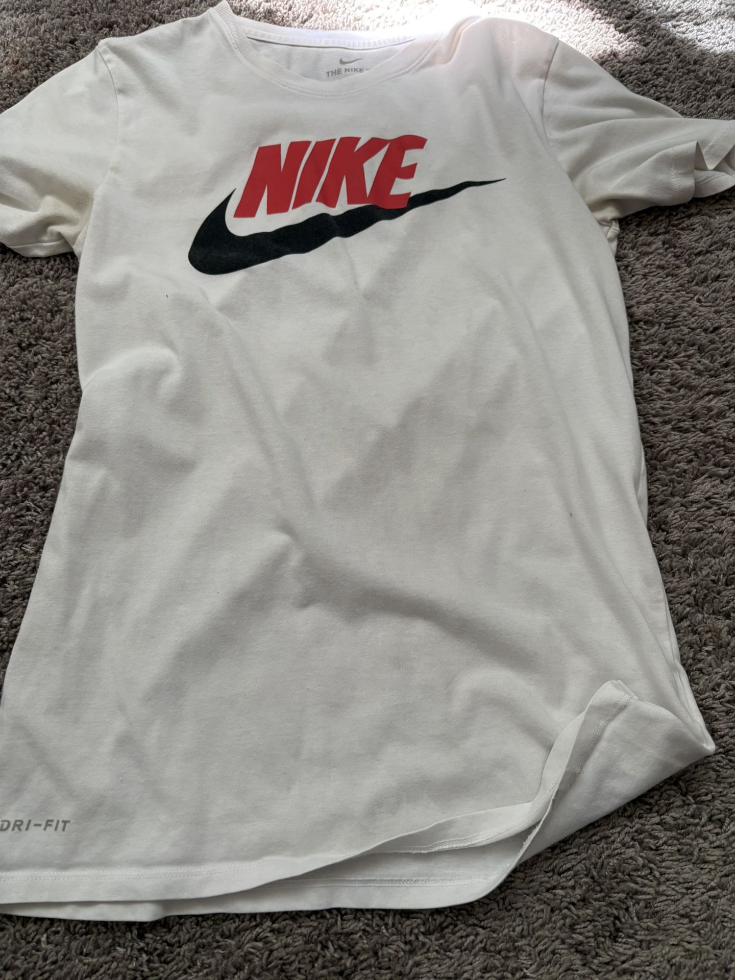 White nike shirt
