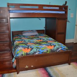 Rooms To Go Twin Over Full Bunk Bed Desk Combo