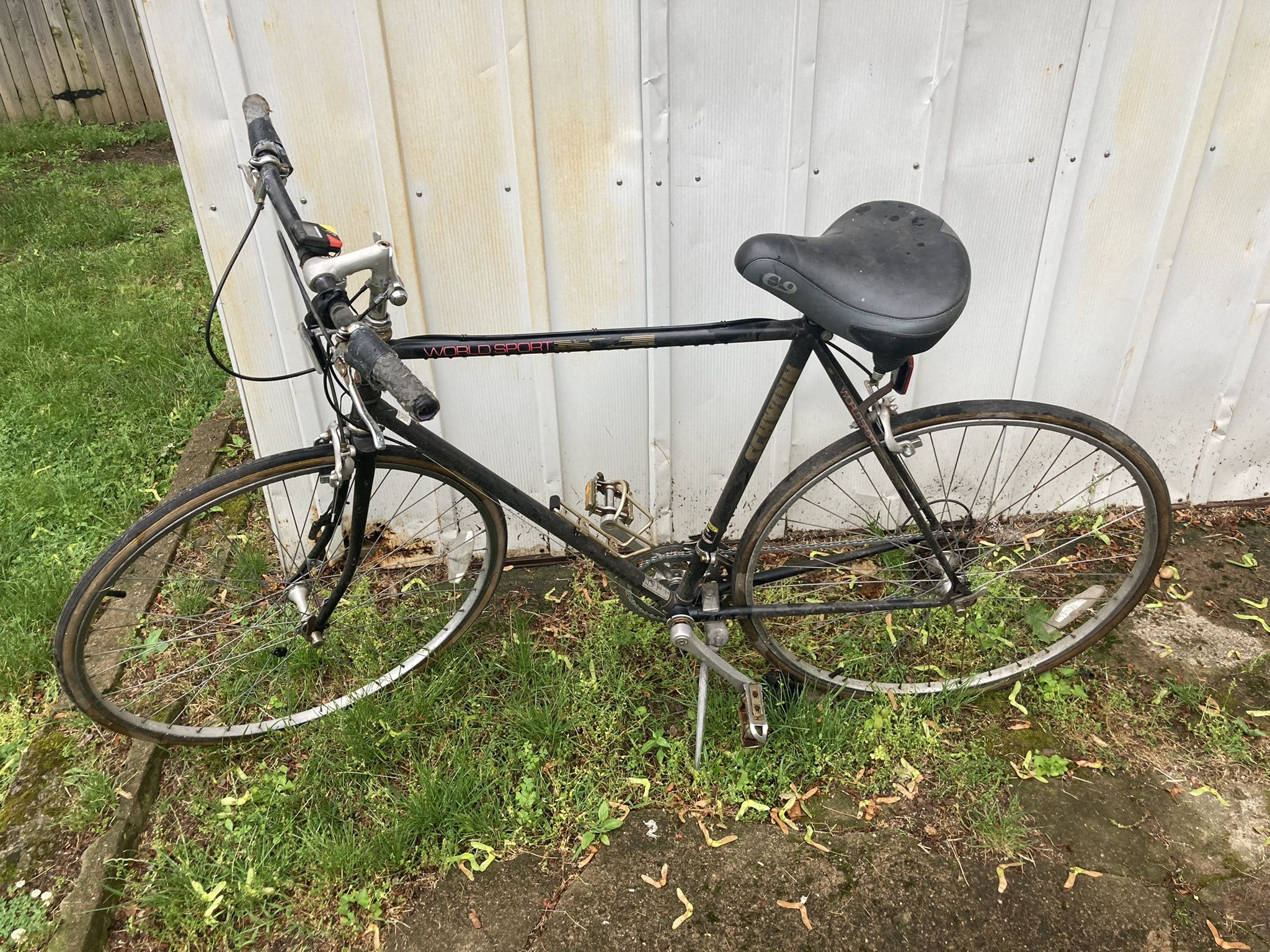 Vintage Schwinn Worldsport Road Bike – $120 OBO