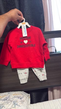 Carter’s 2pc set (9months)