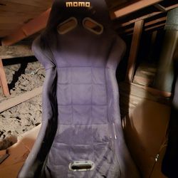 Momo Racing Seats 