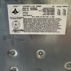 Thermador 5 burner gas stove top 37” wide x 21” deep. 