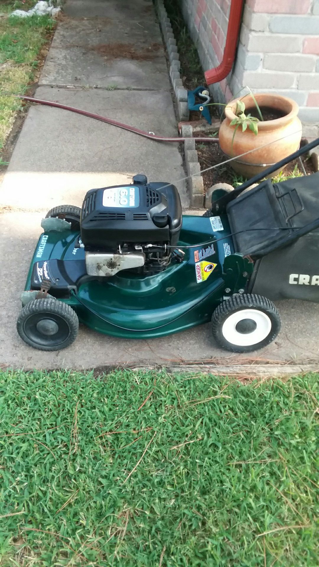 Craftsman 6.0 hp self propelled Lawn Mower for Sale in Houston TX