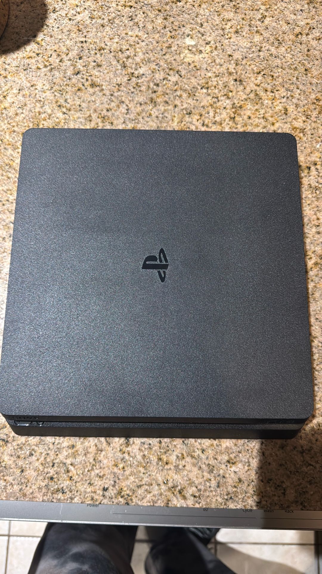 PS4 Slim w/ Headset