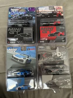 Mini GT - Lot of 4 - 25$ EACH !!!!