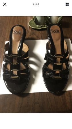 Euro Soft by Sofft black leather sandals Women's shoes size 8.5