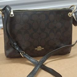 Coach Purse  CLUTCH handbag