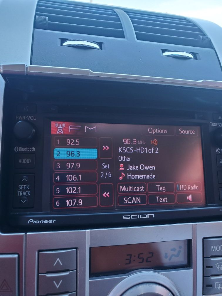 2014 scion tc Radio