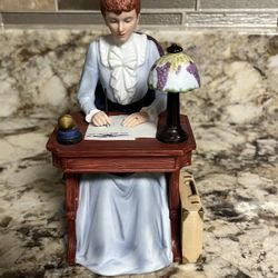 Mrs. Albee 1985 Porcelain Lady Collectible 