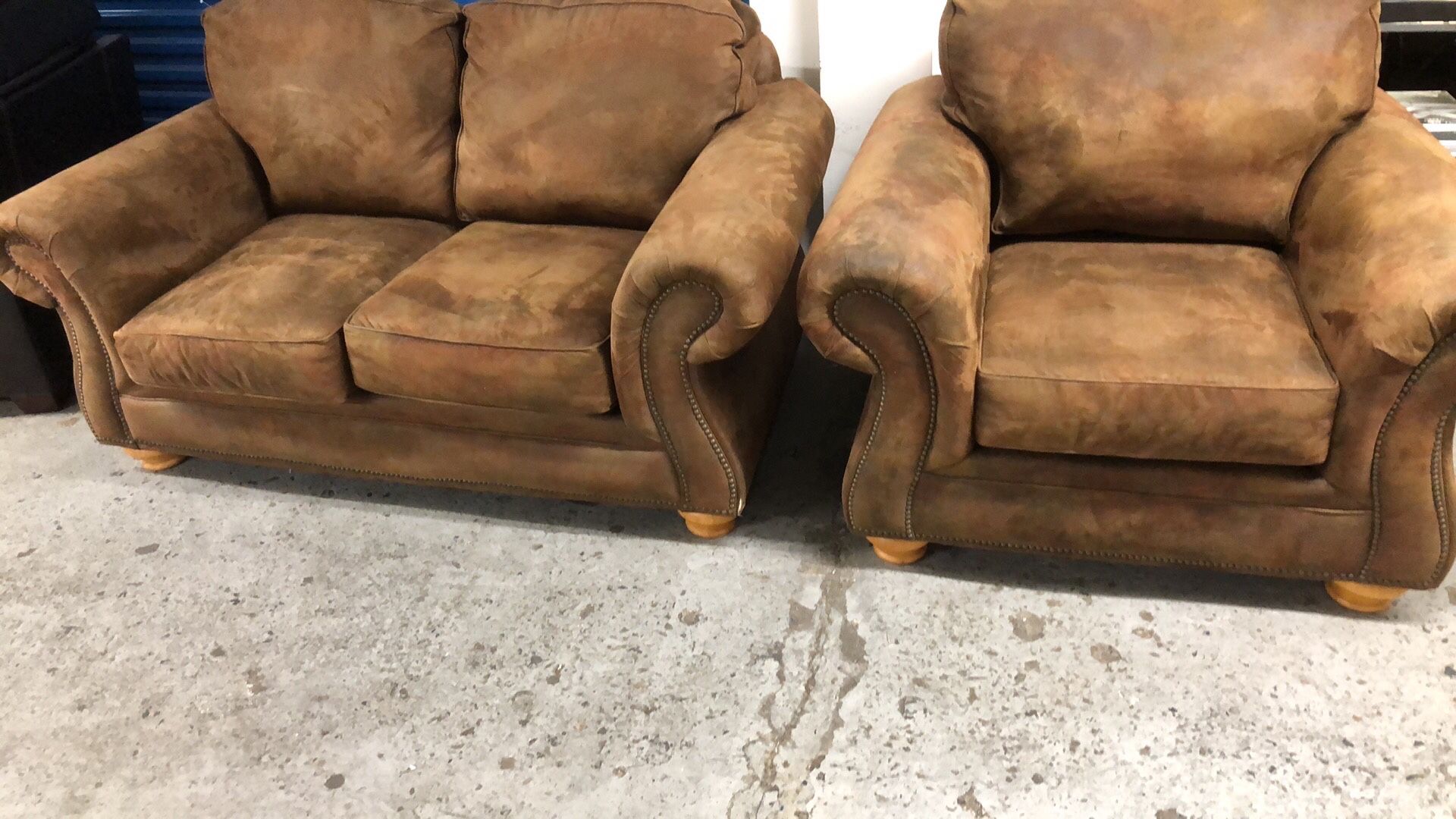 Very good condition loveseat and chair