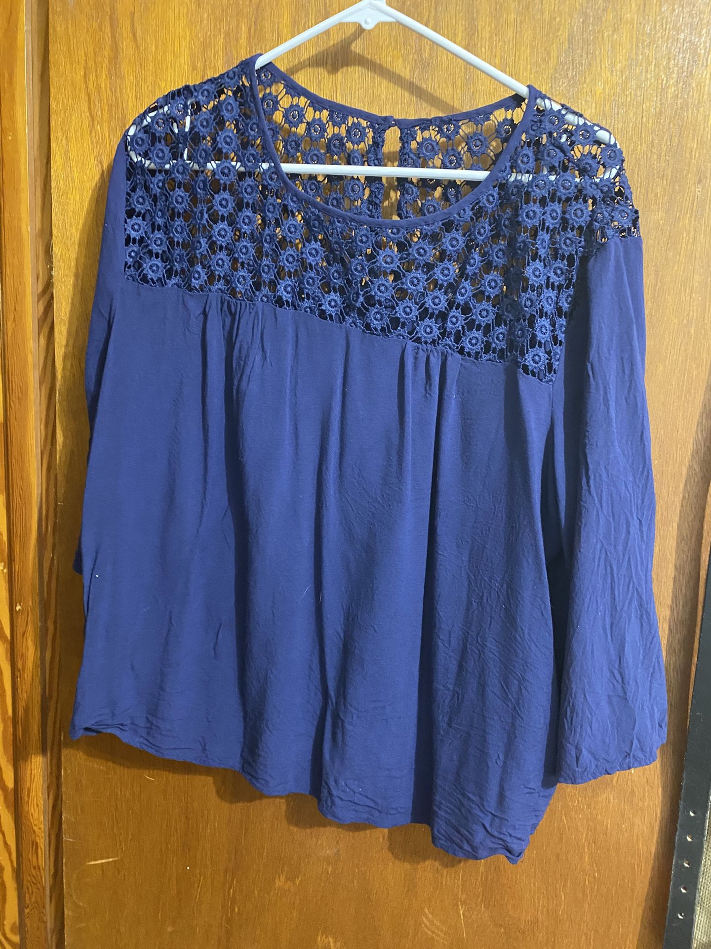 Nice Ladies Tops. XL