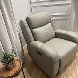 Watson and whitely genuine leather power reclining chairs
