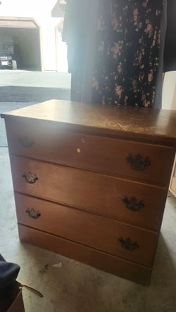 Free Furniture in Alpine