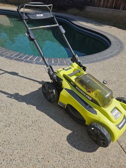 Lawnmower Ryobi Battery powered