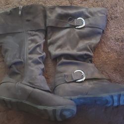 Women's Boots Size 9