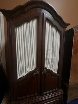 2 French Provincial solid wood amours