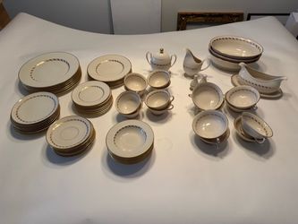 Vintage Franciscan “Del Monte” Fine China – 69-Piece Set