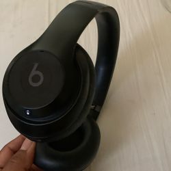 Beats Studio pro