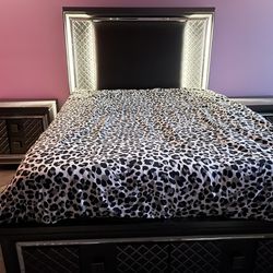 Queen size LED light Bedroom set bed with storage + 2 nightstands dresser + LED mirror and chest