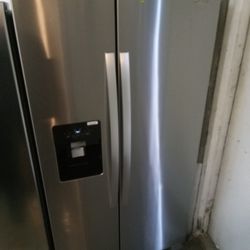 Whirlpool Stainless Steel Side By Side Refrigerator 