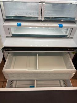 BRAND NEW REFRIGERATOR WITH FRENCH DOOR