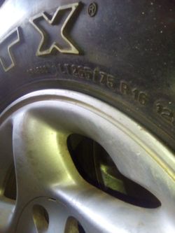 Michellins 265-75-16 Good 