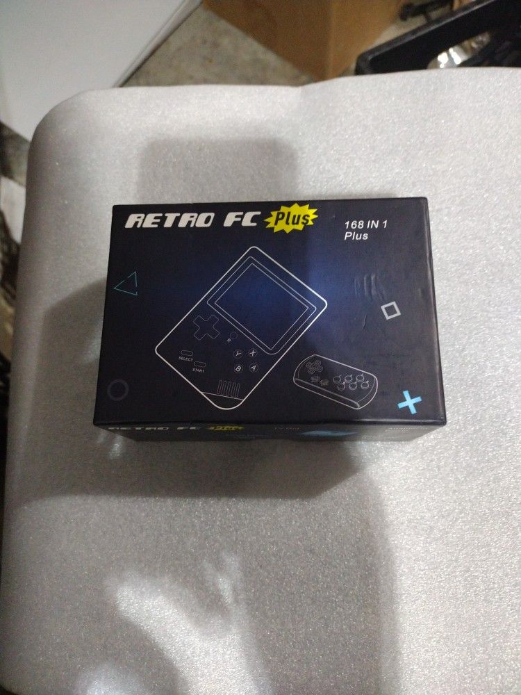 RETRO FC PLUS 168 in 1 Plus handheld game console