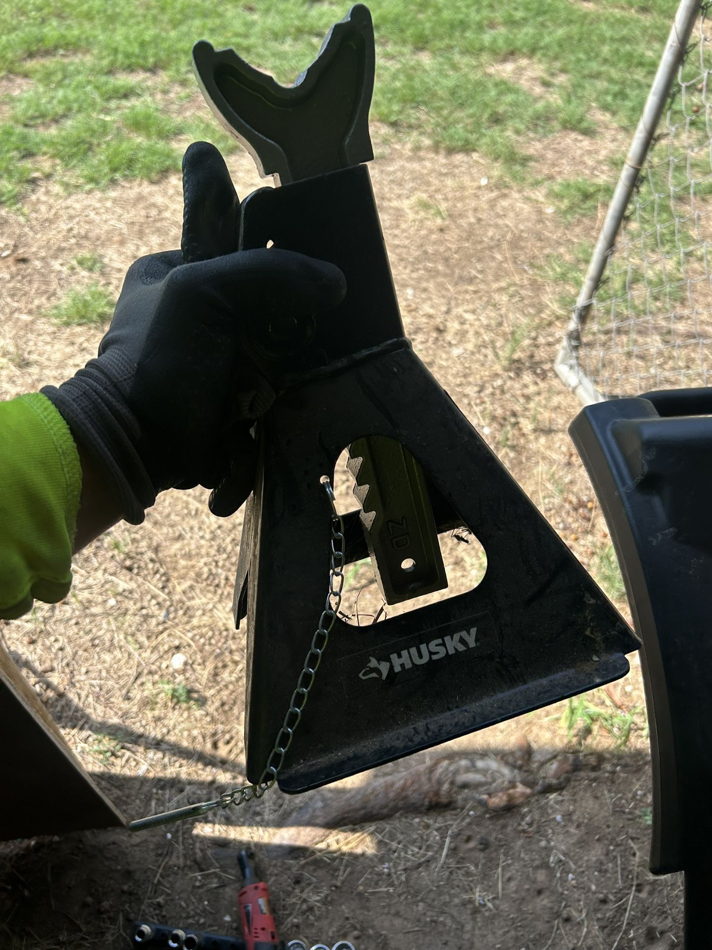 Husky Mechanic Stands