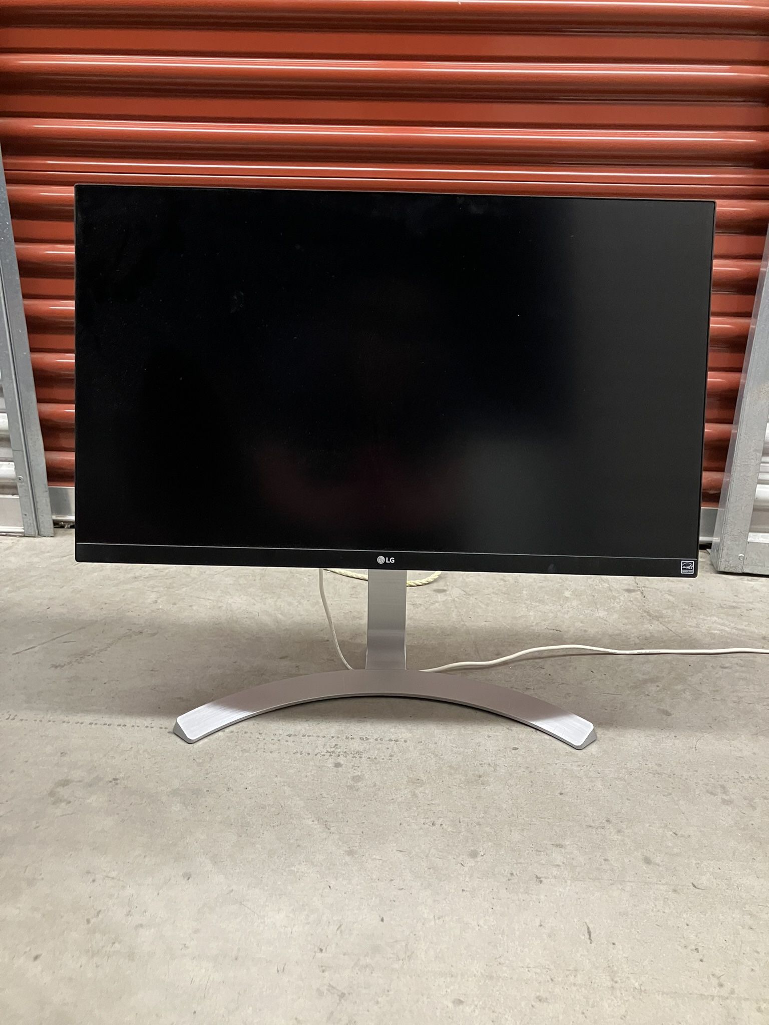 LG 27UK850-W 27 inch Widescreen IPS LED Monitor