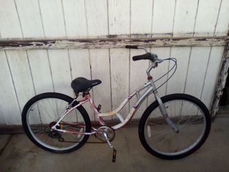 Schwinn 26" 7-speed female bicycle