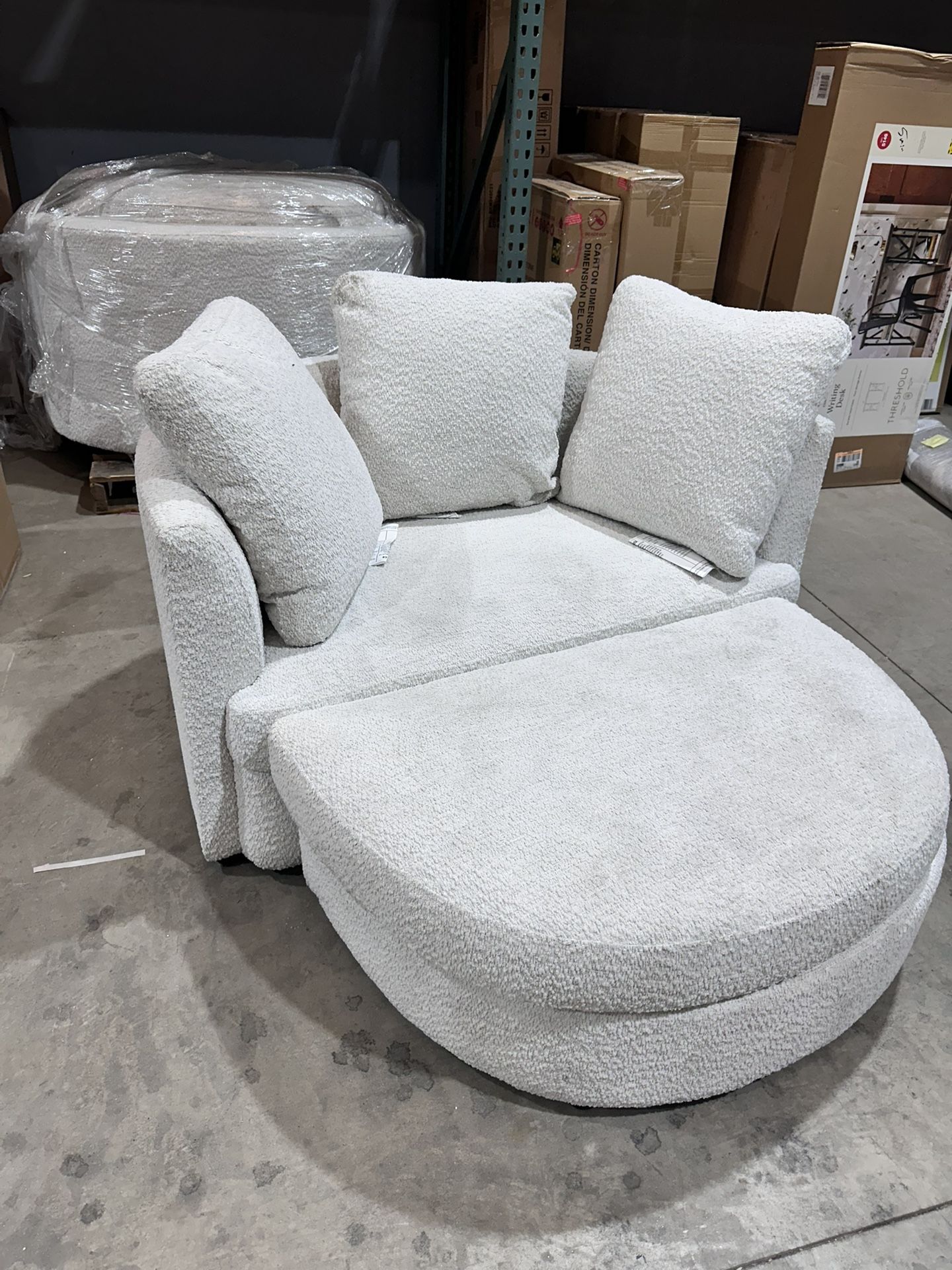 Oversized Accent Chair W/ Storage Ottoman