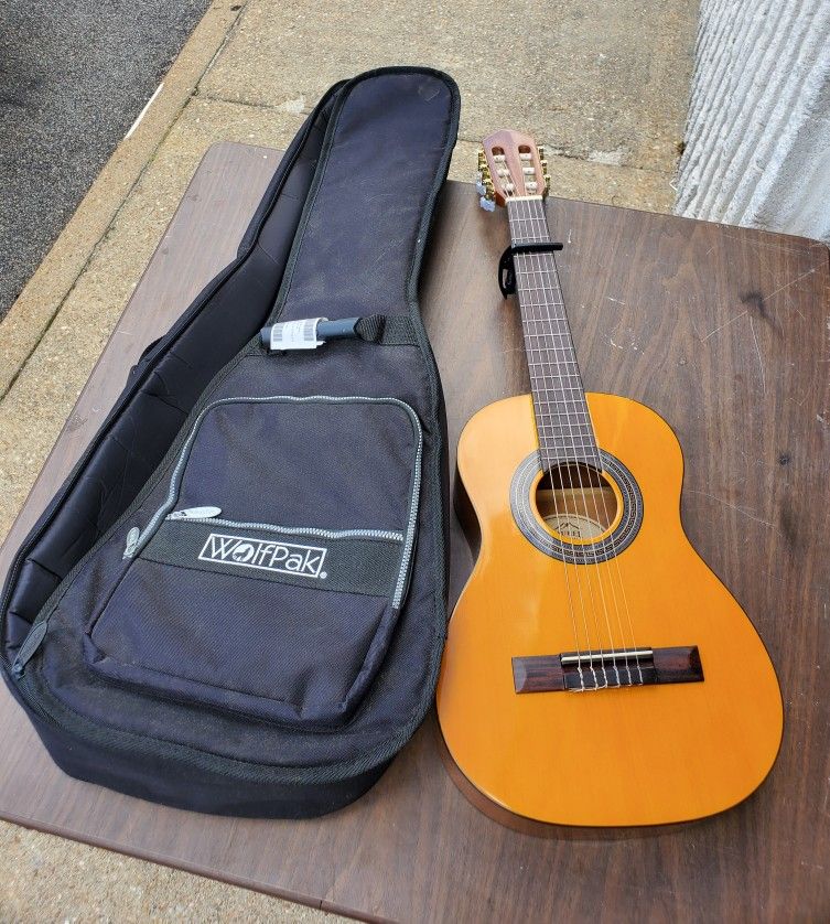 Laurel Canyon LN-50 1/2 Size Classical Guitar Natural
