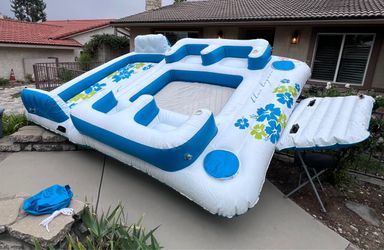 MEMBERS MARK PARADISE ISLAND FLOAT