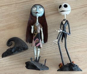 Nightmare Before Christmas Jack and Sally Figures