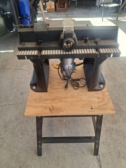 Router  and table