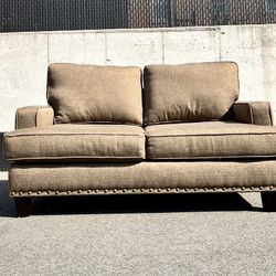 Free Delivery 🚚 Studded Olive Full Size Couch 64”W x 37”D x 33”H