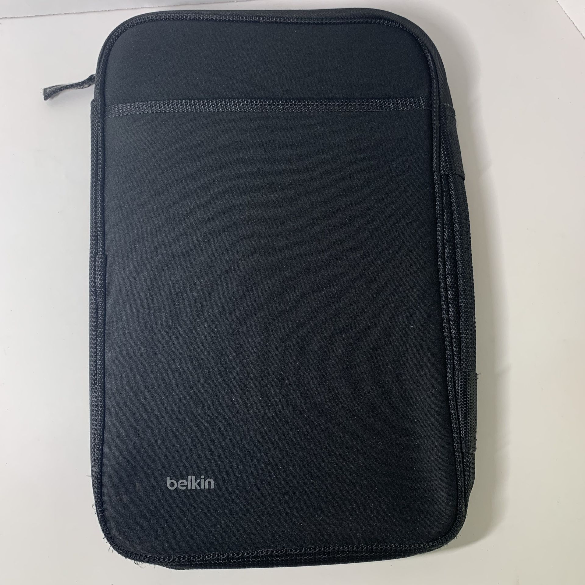 Belkin Air Protect 11" Protective Sleeve for Chromebooks and Tablets