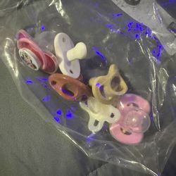 Baby Pacifiers 