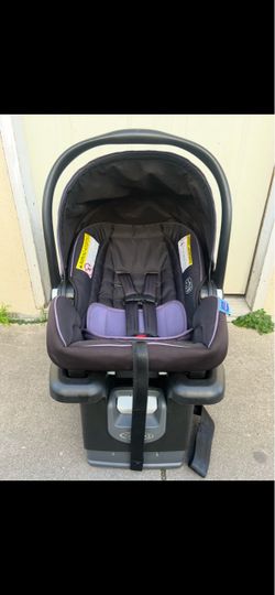 Graco Infant Car Seat with Base