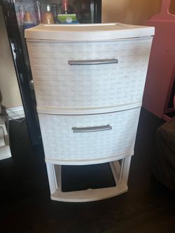 Plastic bin