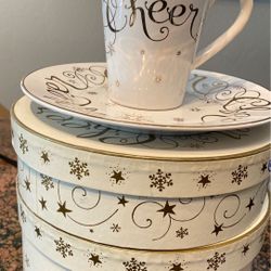 4 plates and mugs for Year Round Cheer