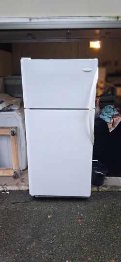 Frigidaire White Refrigerator- Can Deliver 